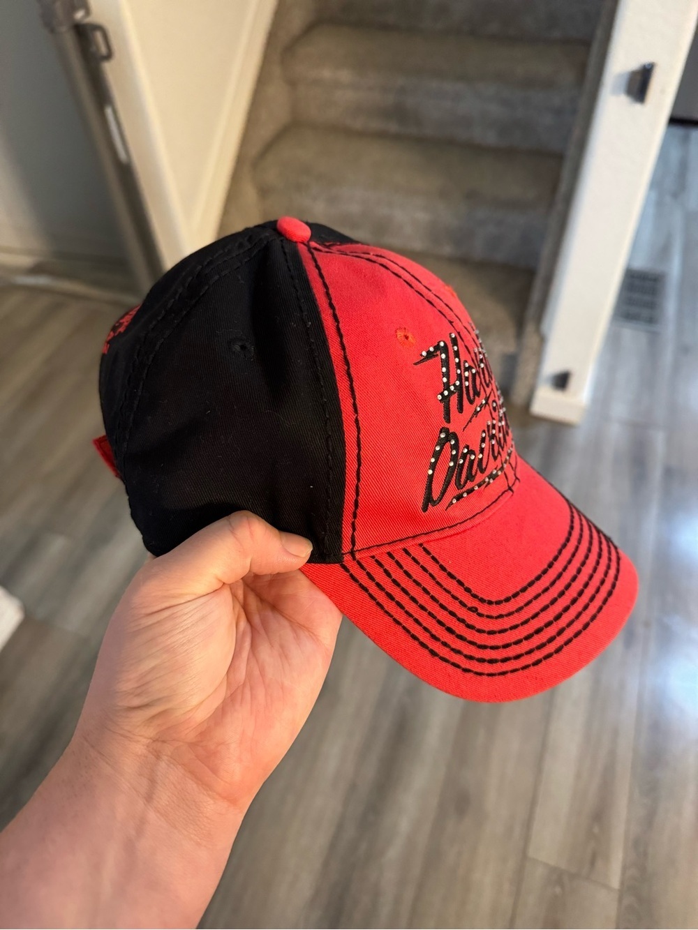 Harley-Davidson Red and Black Studded Script Cap - Picture 2 of 6